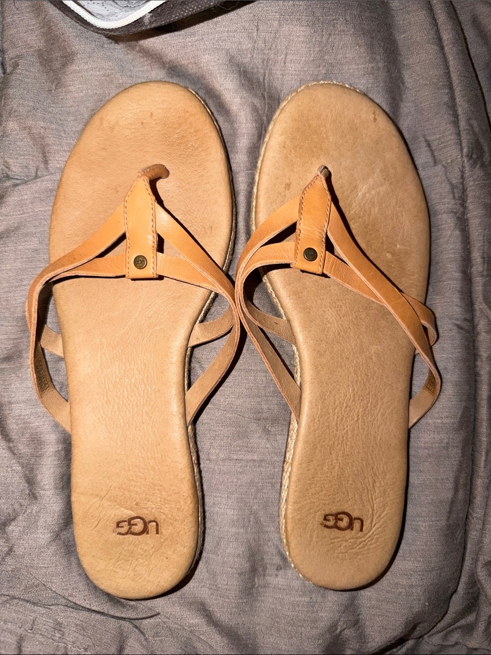 UGG Women's Tan Leather Thong Sandals